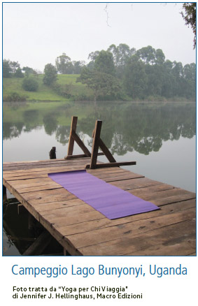 yoga au camping  au Uganda